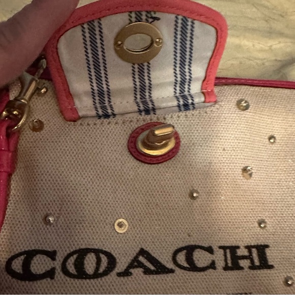Rare Coach Cashin Carry Collection wristlet - Picture 4 of 8